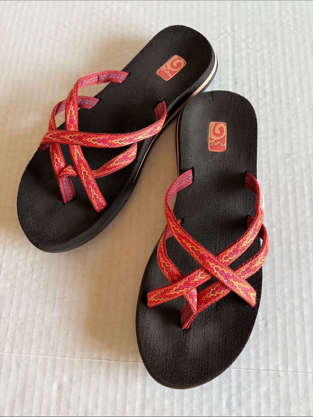 Teva Mush Olawahu Strappy Flip Flop Sandals